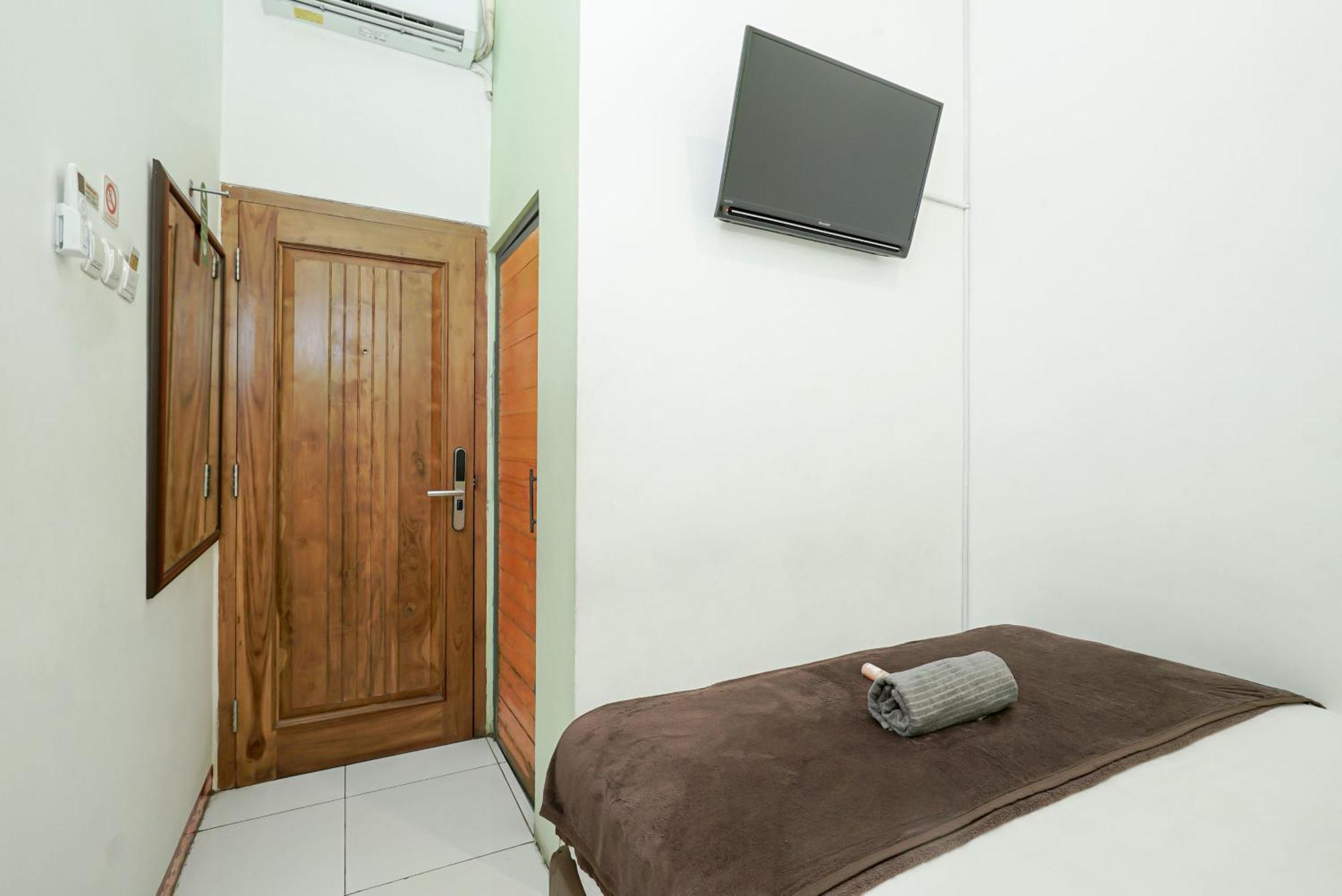 Cabin Hotel Ringroad Utara Maguwo Exterior photo